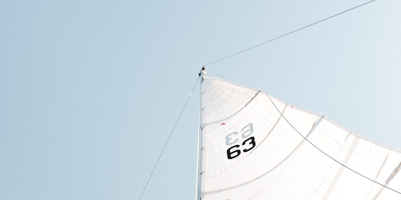 Where can I find affordable sailing classes in NYC?